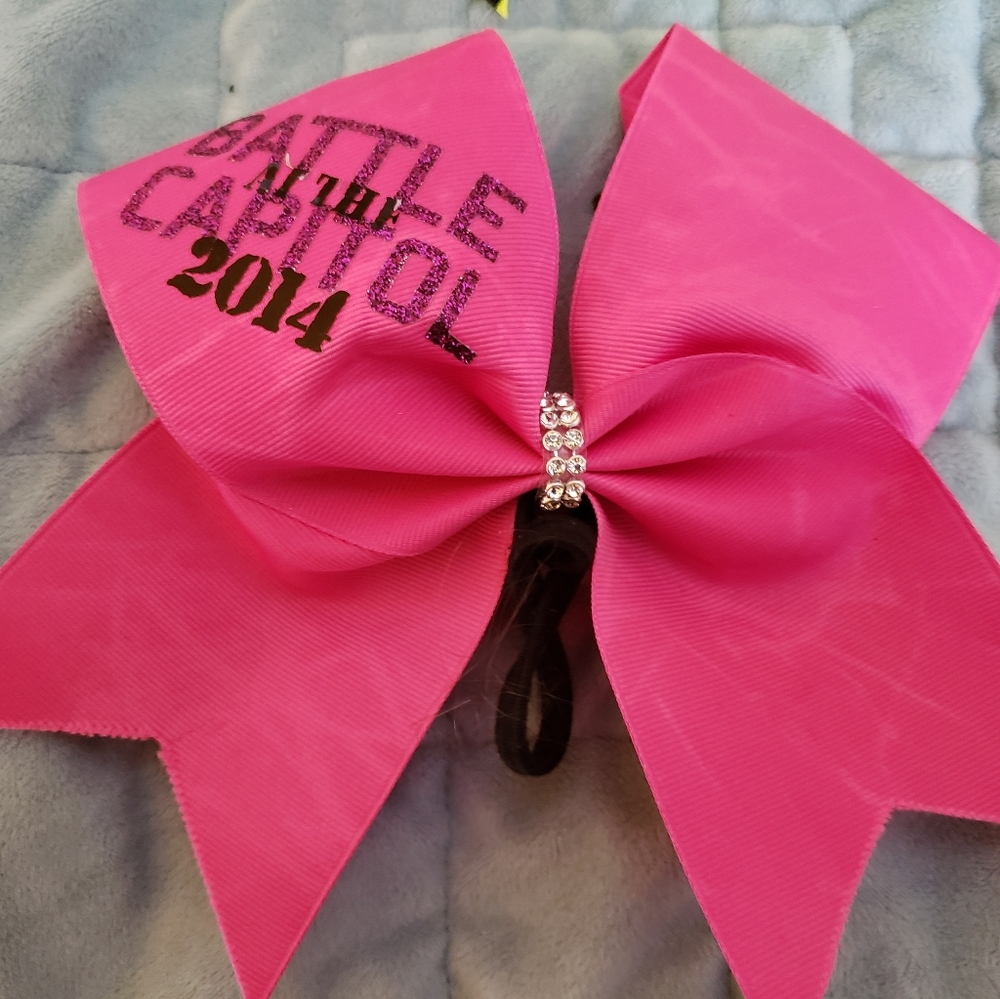 Cheer bows - Picture 4 of 5